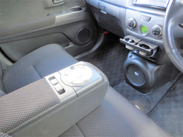 ����ȏ��ɂ��X�s�[�J�[�􉹂�����Ă��ǂ��̂�bB�̓����ł���