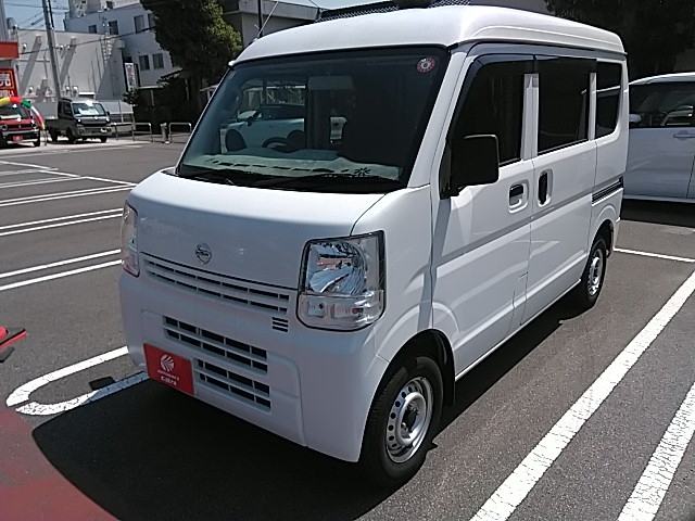 ＮＶ１００クリッパー　６６０　ＤＸ　５ドア　５ＤＭＴ　２ＷＤ　