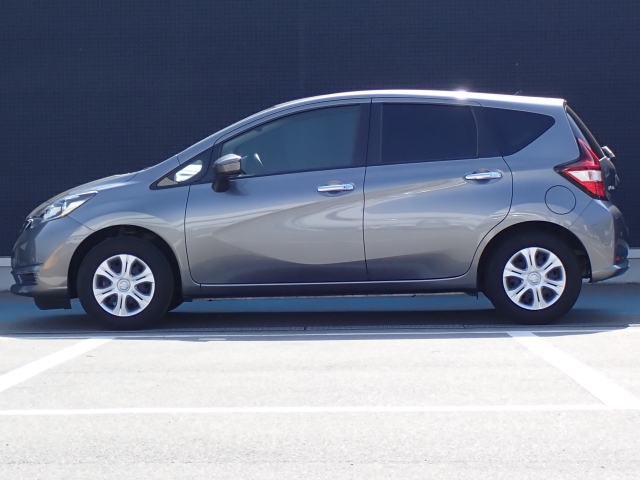 �I���b�N�X�F�蒆�ÎԂ͌��I�����㎿�Ȏ��q�݂̂����͂��v���܂��B�S�ԂɃv���̐E�l�ɂ��O�ꂵ�����O���̐��|�A�����グ�Ă���܂��B