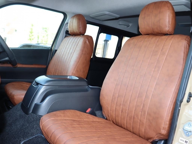 �u���E���̃V�[�g�J�o�[�I�ԓ��ɖ��邢��C�����������g���ȕ��͋C�����o�B