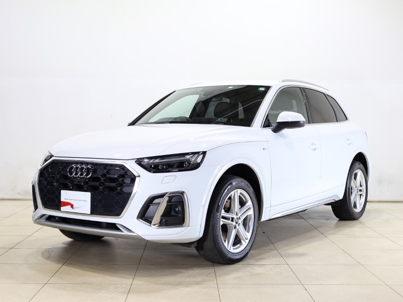 Ｑ５　４０　ＴＤＩ　クワトロ　Ｓライン