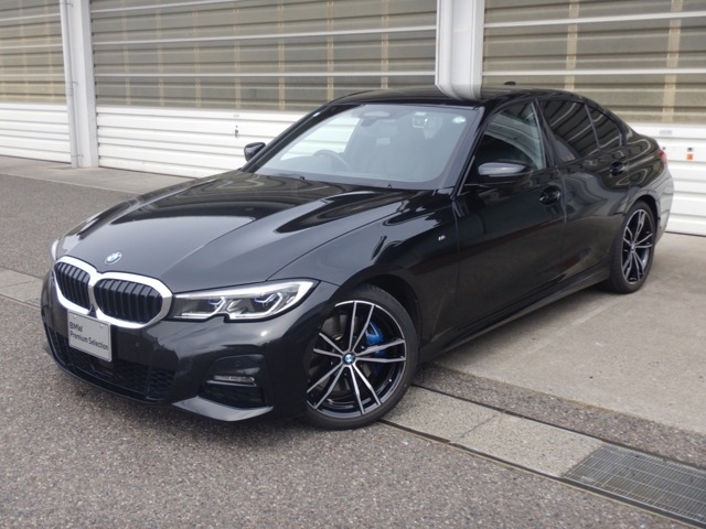 ３シリーズ　セダン　３３０ｉ　Ｍスポーツ