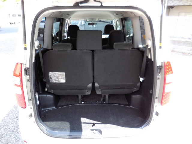 3��ڂ𗧂ĂĂ��Ă��A�]�T�̂��郉�Q�b�W���[����