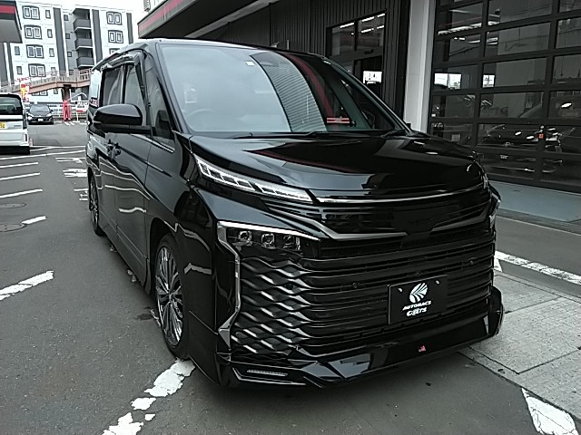 ヴォクシー　ハイブリッド　４ＷＤ　ＨＹＢＲＩＤ　Ｓ－Ｚ　７人乗り