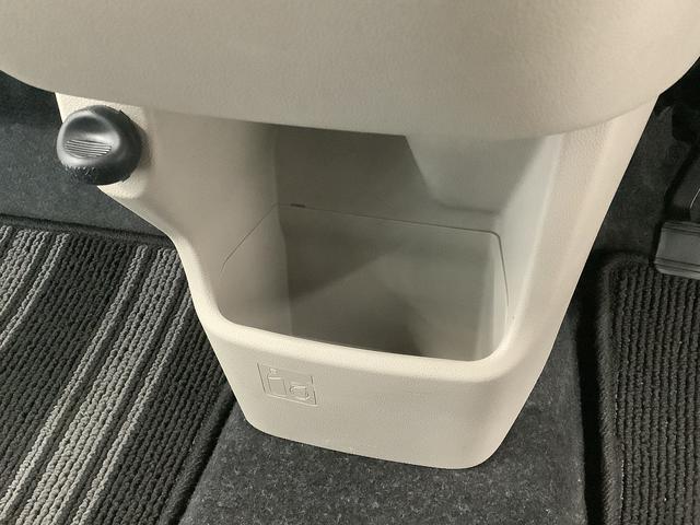 車両画像30