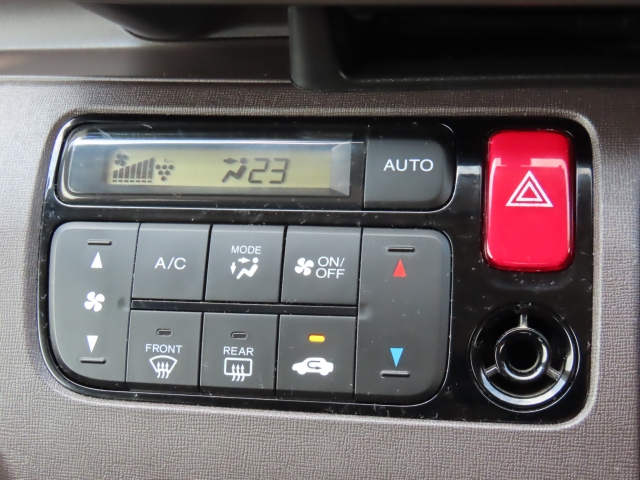 �I�[�g�G�A�R�������B���x�ݒ肪�ł��āA�������K�ł���B