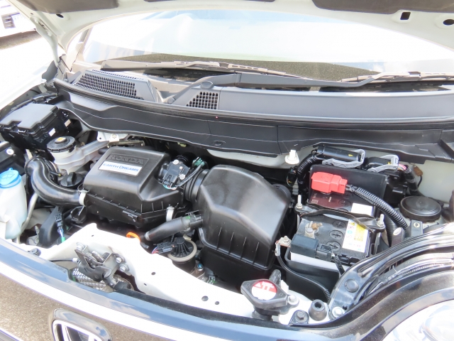 �G���W�����[�������ꂢ�ł���B�@�֋@�\�n���ǍD�ł��B�[�ԑO�ɓ_���������s���܂��B�G���W���I�C���E�I�C���t�B���^�[�E�G�A�R���t�B���^�[�E���C�p�[�S���͕K�������v���܂��i�G�A�R���t�B���^�[�́A�����Ԃ̂݁j