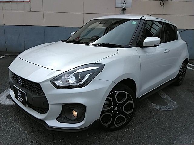 スイフト　１４００　５ドア　６ＦＭＴ　２ＷＤ　５人