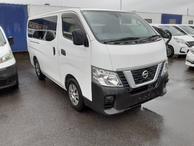 ＮＶ３５０キャラバン　１．２５ｔ　ＤＸ　低床　ロング