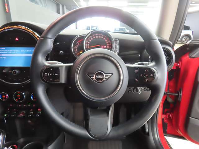 �n���h���F�����ɂ͂l�h�m�h�̃G���u������