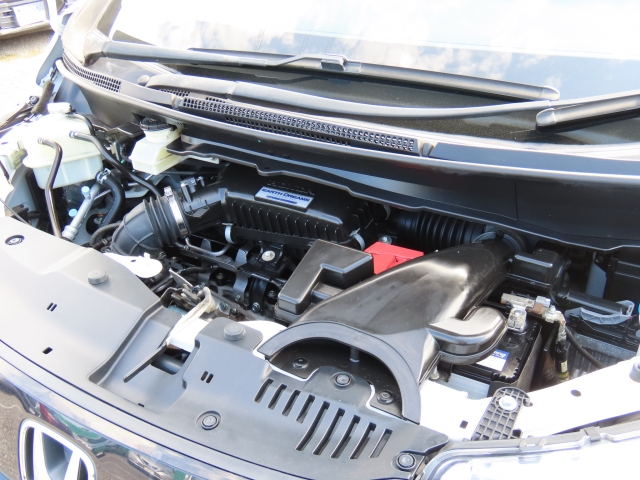 �G���W�����[�������ꂢ�ł���B�@�֋@�\�n���ǍD�ł��B�[�ԑO�ɓ_���������s���܂��B�G���W���I�C���E�I�C���t�B���^�[�E�G�A�R���t�B���^�[�E���C�p�[�S���͕K�������v���܂��i�G�A�R���t�B���^�[�́A�����Ԃ̂݁j