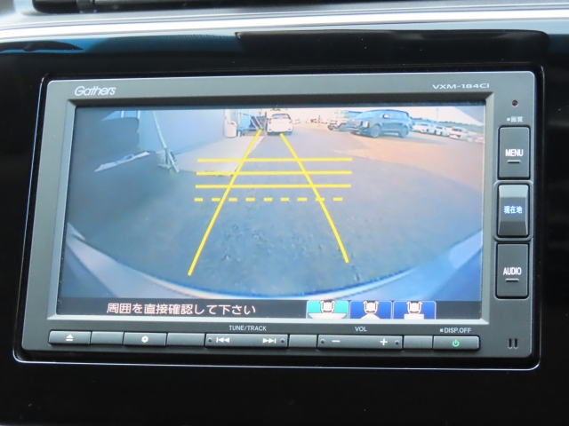 バックカメラを装備しております。駐車時に大変役立ちますよ♪運転が苦手な方の味方になってくれます。