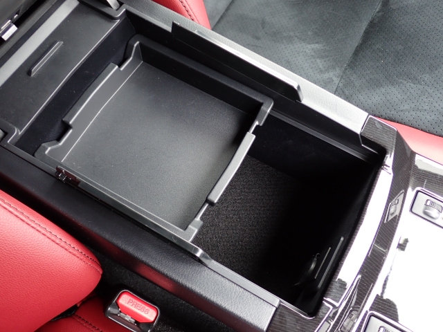 ちょっとした小物入れに便利ですね♪