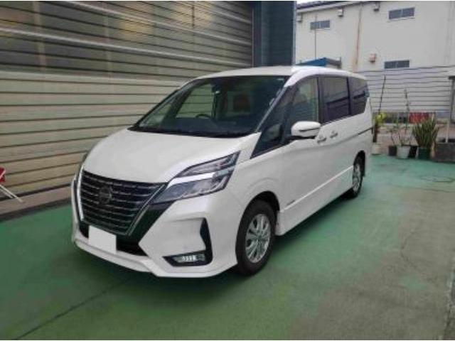 セレナ　Ｓハイブリッド　４ＷＤ　ハイウェイスター　Ｖ