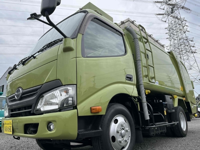 デュトロ　２ｔ積み巻込み式パッカー車