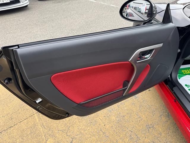 車両の詳細や状態に付きましてはスタッフまでお気軽にお問い合わせください。