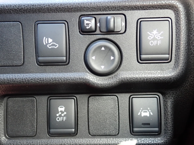 �d���i�[���h�A�~���[�����B�����h�~�@�\�A�Փˉ���y���u���[�L�t���ŁA�����S�Ƀh���C�u�����y���݂��������܂���