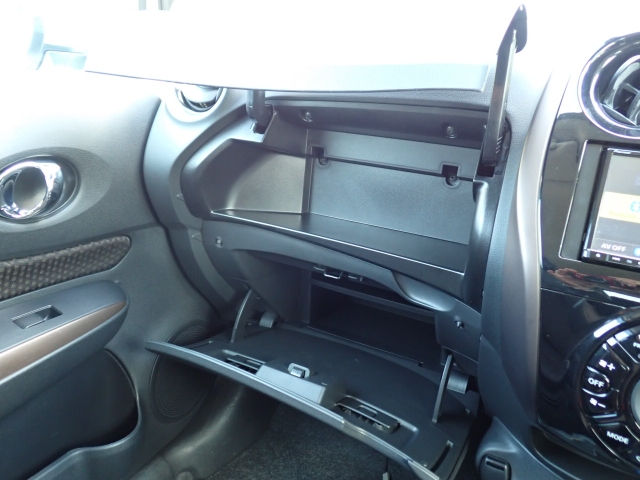 ���[�����Ղ�O���[�u�{�b�N�X�B