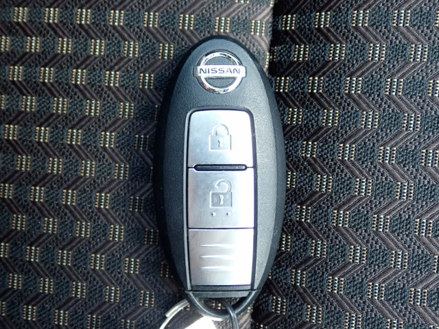 �X�}�[�g�L�[�����I�L�[���|�P�b�g��o�b�O�ɓ��ꂽ�܂܁A�h�A���b�N�̊J���E�{���E�G���W���n�����\�ł��B