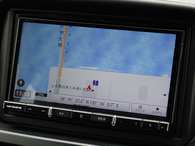 メモリーナビは多機能ながら使いやすいモデルをチョイスしております。