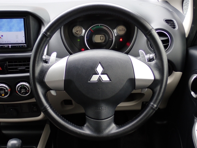 メーターパネルも知りたい情報が一目瞭然ですね。