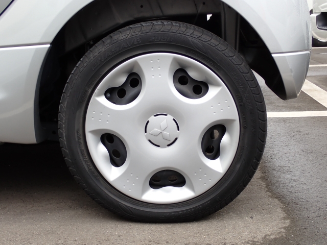 ★純正ホイールキャップ(^^♪★車体の雰囲気と合っているのは純正品ならではですね！