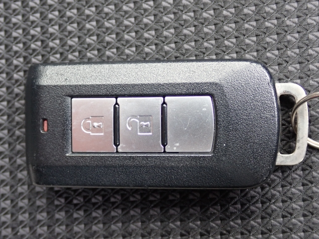 ★キーレスエントリー★ドアロック開閉も楽々です！