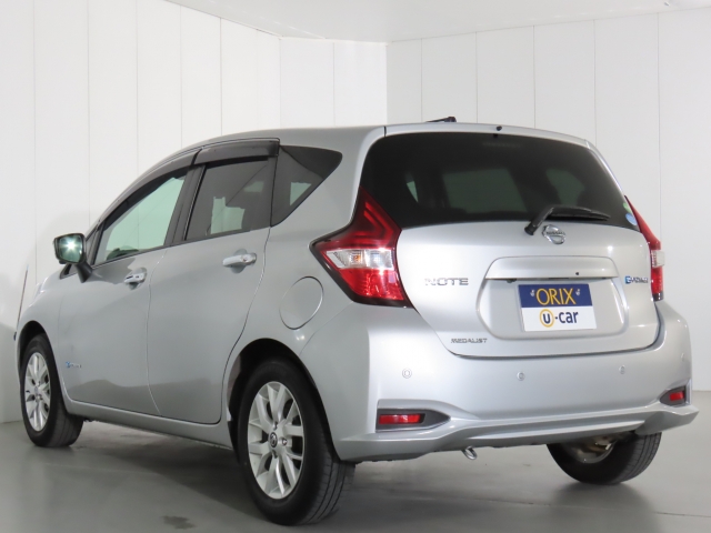 AIS査定：当店ではトヨタ・ホンダ・ニッサン・マツダ・スバルメーカー系の中古車事業会社と弊社提携会社の6社で統一された「評価基準」「検査基準」に則り、厳正に検査評価した信頼のおける査定