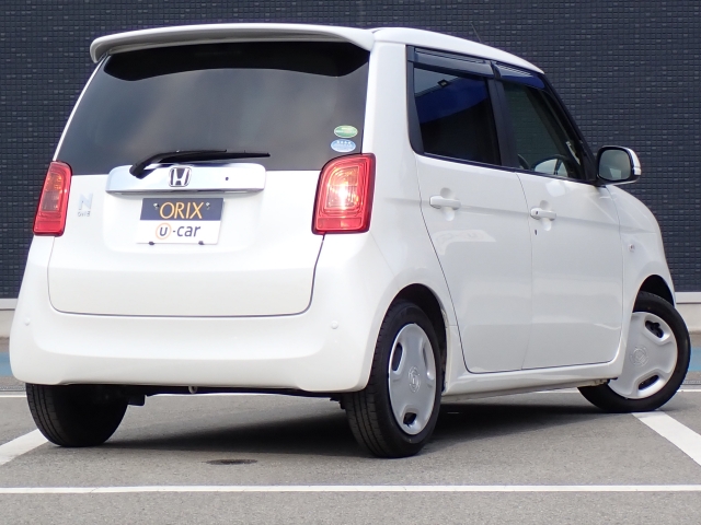 オリックス認定中古車は御納車前に全車１２または２４ヶ月月点検を実施しオイル、エレメント、全ワイパーゴム、エアコンフィルターは無条件で新品に交換致します。安心の充実整備です。