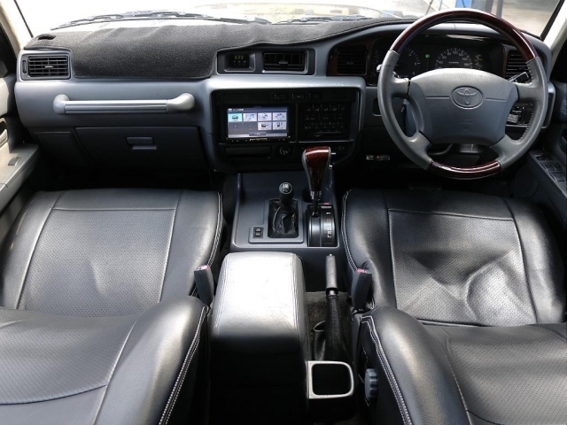 �x�[�X�ԗ��͌���^�ɂȂ�܂��̂ŁA�^�]�ȂɃG�A�o�b�O����������Ă���܂��I