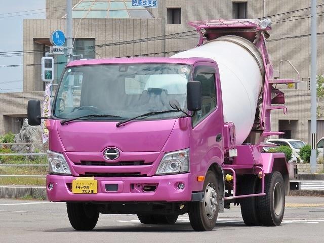 デュトロ　４ｔ　ワイド　コンクリートミキサー