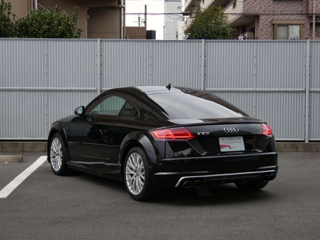 ２４時間緊急サポートサービス：事故や故障