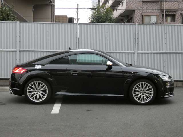 ナビゲーションは地図データを最新バージョ