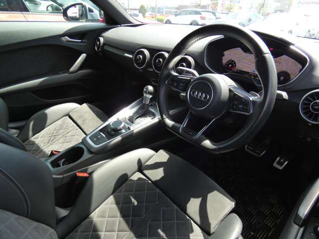 ＬＥＤヘッドライトは、太陽光に近い色温度