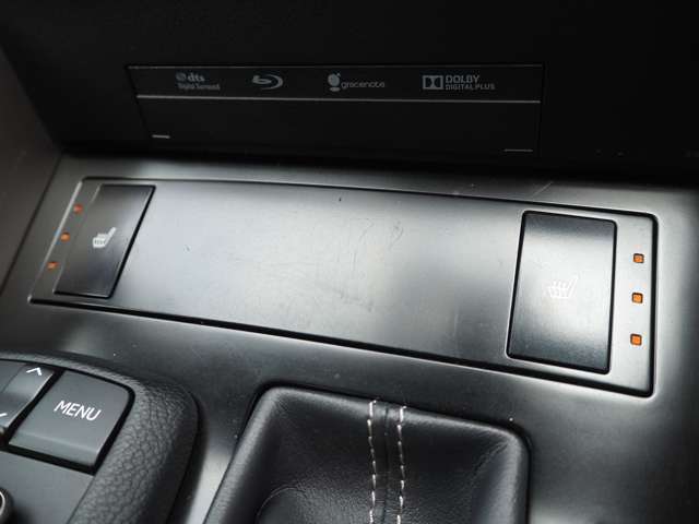 �������̂��o�����ɂ��S�����V�[�g�q�[�^�[