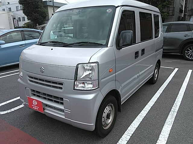 エブリイバン　６６０　ＰＡ　地区限定販売車　５ドア　３