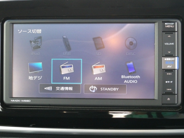 テレビ・DVD・Bluetooth・ラジオなどが搭載されています。更にドライブが楽しくなりそうですね♪