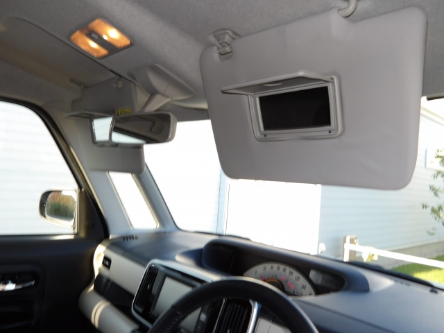 【クリーニング済み！】オリックスの中古車は展示前に内外装のクリーニングを実施しています。納車前にはエアコンフィルターの交換も行います（＊装着車に限る）