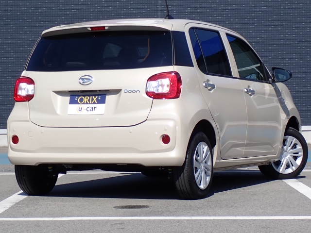 オリックス認定中古車は御納車前に全車１２または２４ヶ月月点検を実施しオイル、エレメント、全ワイパーゴム、エアコンフィルターは無条件で新品に交換致します。安心の充実整備です。