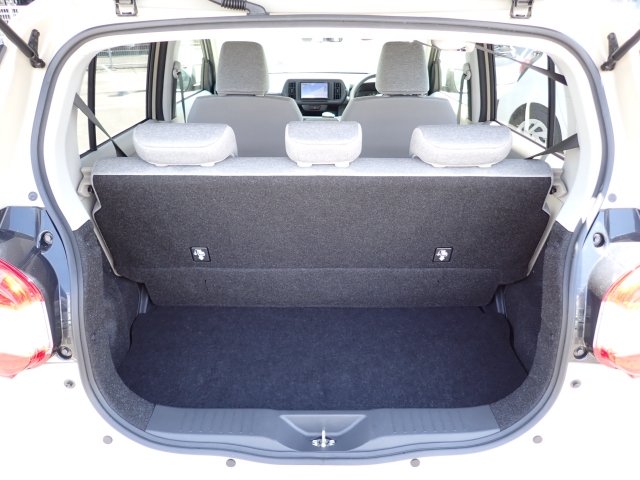 お仕事のお荷物も十分に積載可能なスペースがございます♪