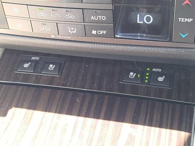 フロント左右シートエアコン付き！