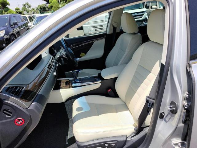 シート色「ベージュ」