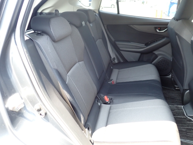 リヤシートになります。ぜひご来店頂き、状態をご確認ください。