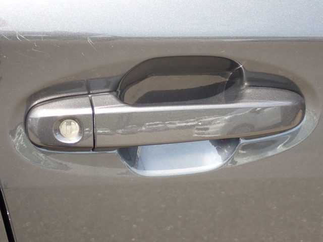 運転席ドアノブ