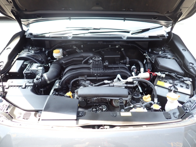 エンジンルームは綺麗ですよ。機関機構系も良好です。納車前に点検整備も行います。