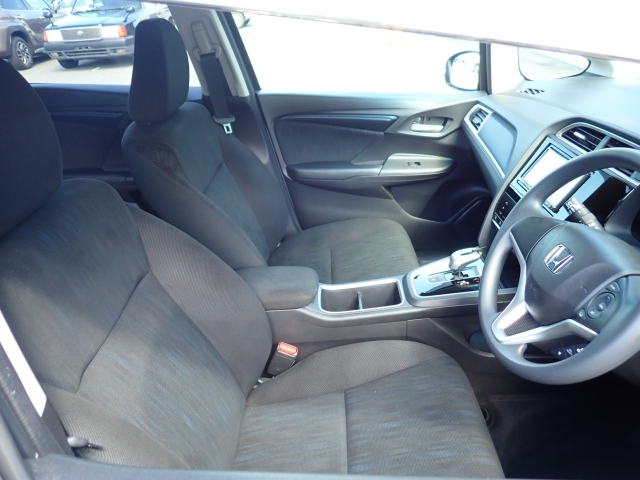 �t�����g�V�[�g�A��ԗǍD�ň��S�ł��B�傫�ȉ�����Ȃ����S�ł�