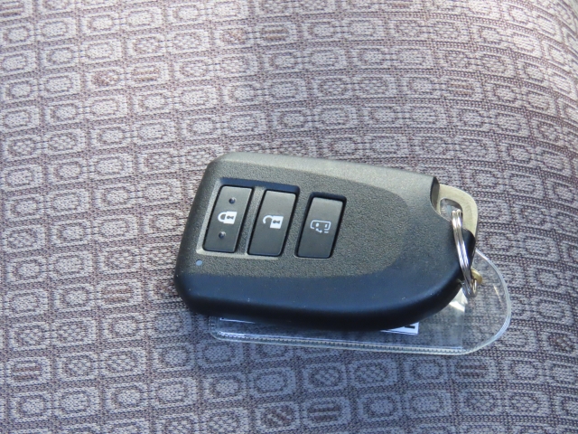 �L�[���|�P�b�g�ɓ��ꂽ�܂܂ł��G���W���n�m�^�n�e�e�A�h�A�{���^�J���\���֗��ȃX�}�[�g�L�[�t�ł���