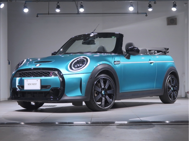 ミニ MINI CONVERTIBLE (コンバーチブル) 2016年モデル Sの価格