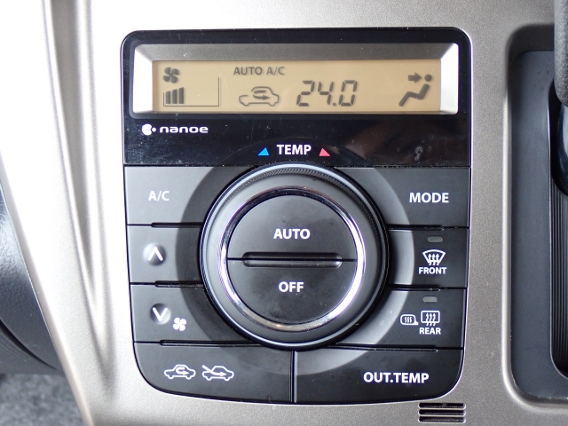 オートエアコン、ワンタッチで快適空間☆★