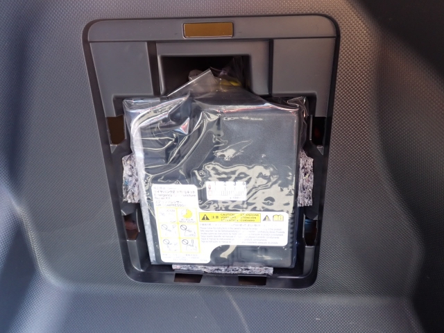 �p���N�C���L�b�g���t���Ă܂�.